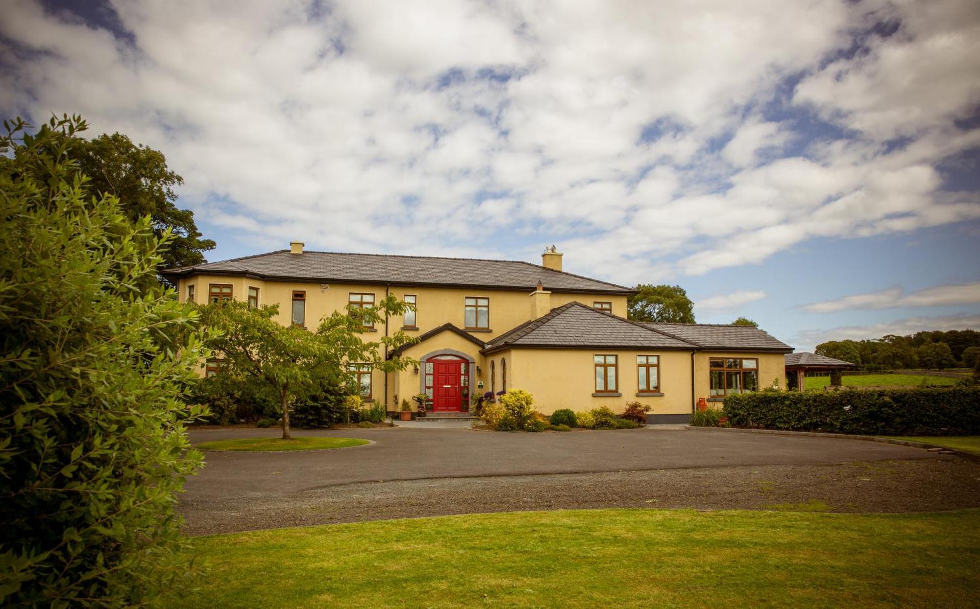 Cahergal Farmhouse B&B Newmarket-on-Fergus Eksteriør bilde
